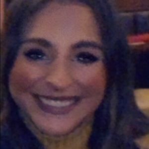 Meet your Posher, Laura